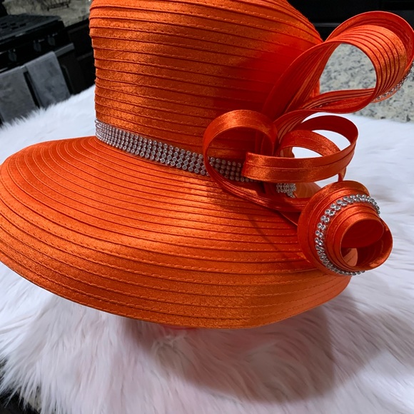 Charm’s Orange Hat - Picture 7 of 14